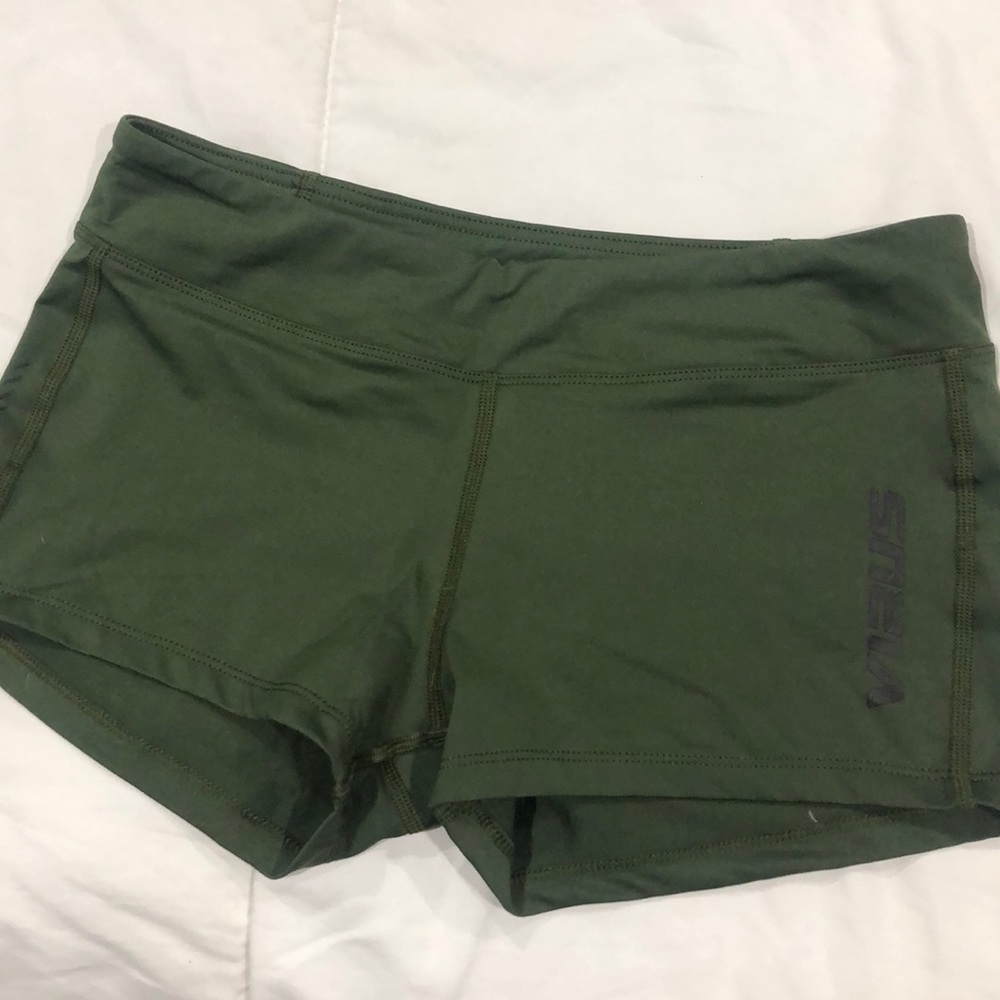 Virus Compression Shorts Size Small (army green)